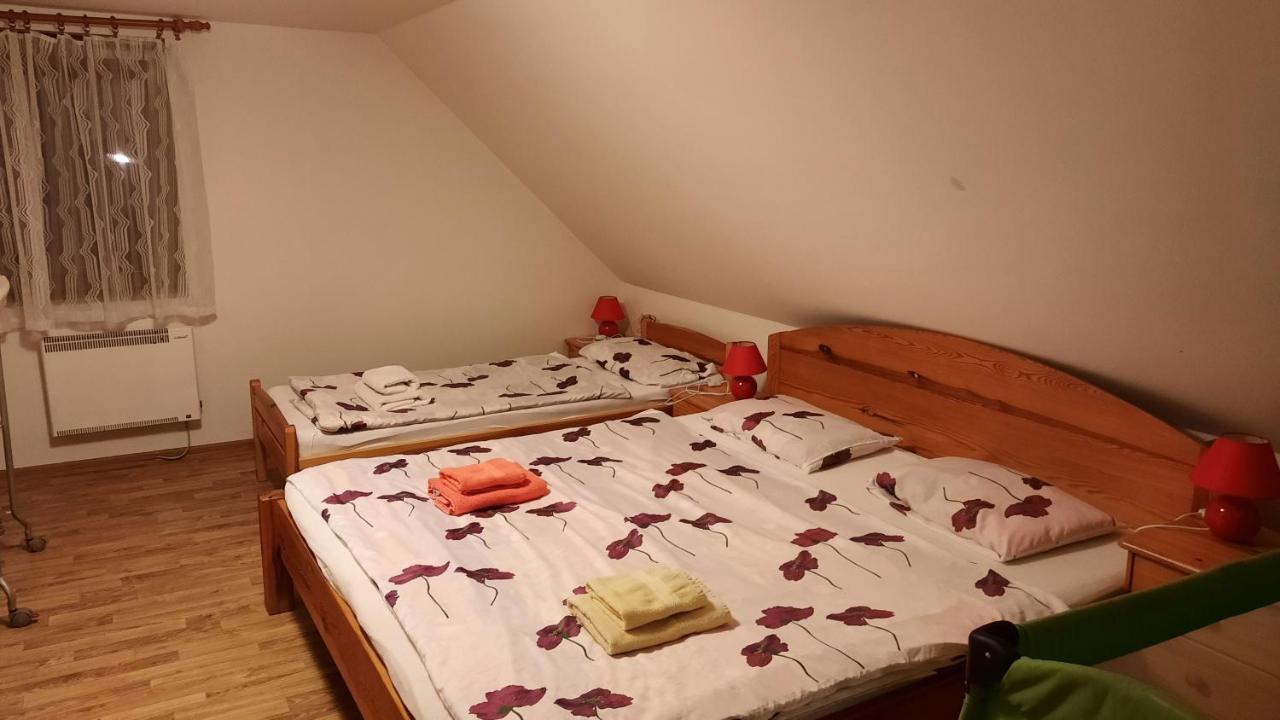 Podkroví v Jihočeském Statku Nemejice Exterior foto